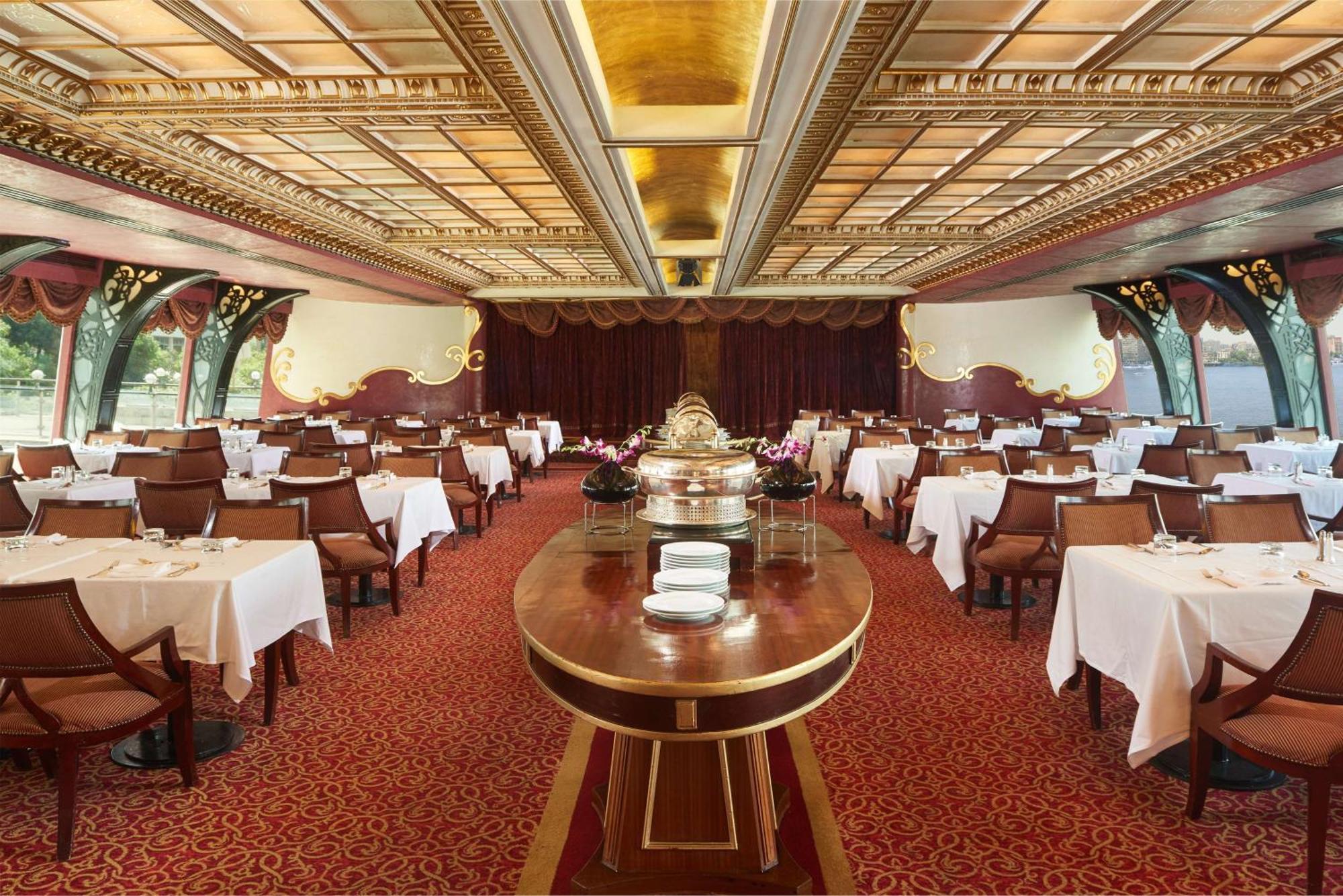Hotel Grand Nile Tower Kairo